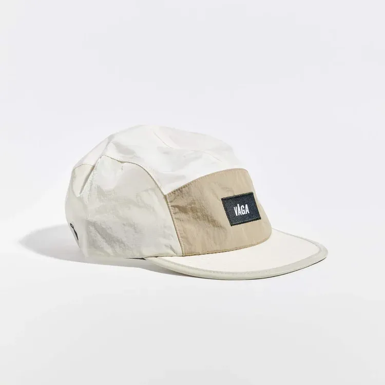 vaga-pacer-running-cap-dustgrey-taupe-front-angle.webp