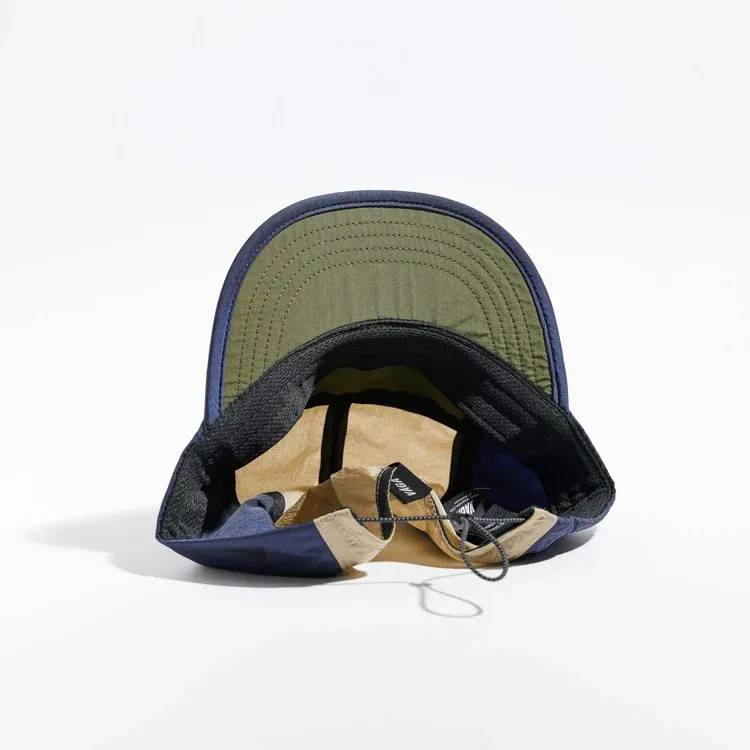 vaga-pacer-running-cap-navyblue-utilitygreen-taupe-underneath.webp