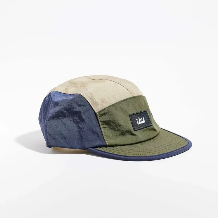 vaga-pacer-running-cap-navyblue-utilitygreen-taupe-front-angle.webp