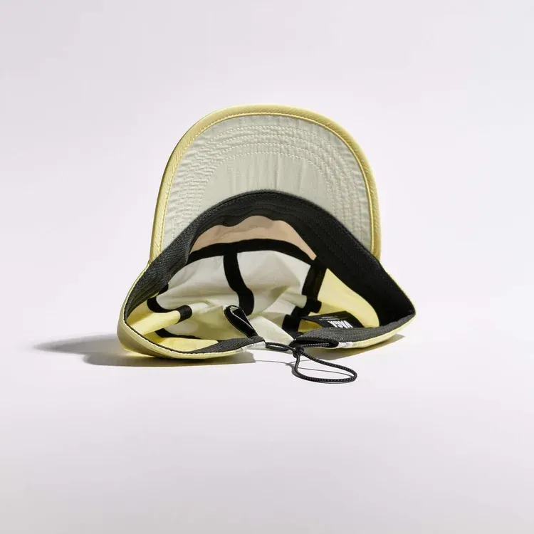 vaga-pacer-cap-running-cap-palelemon-mist-underside.webp