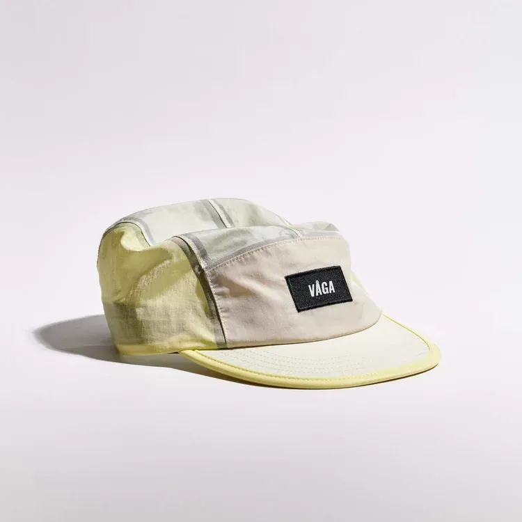 vaga-pacer-cap-running-cap-palelemon-mist-angle.webp